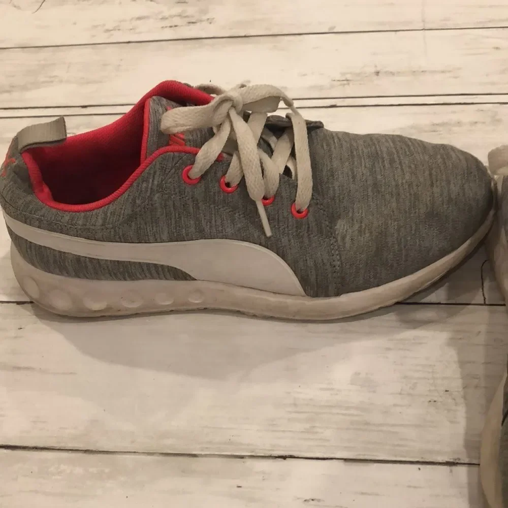 Puma Gray and Pink Everride knit sneakers
